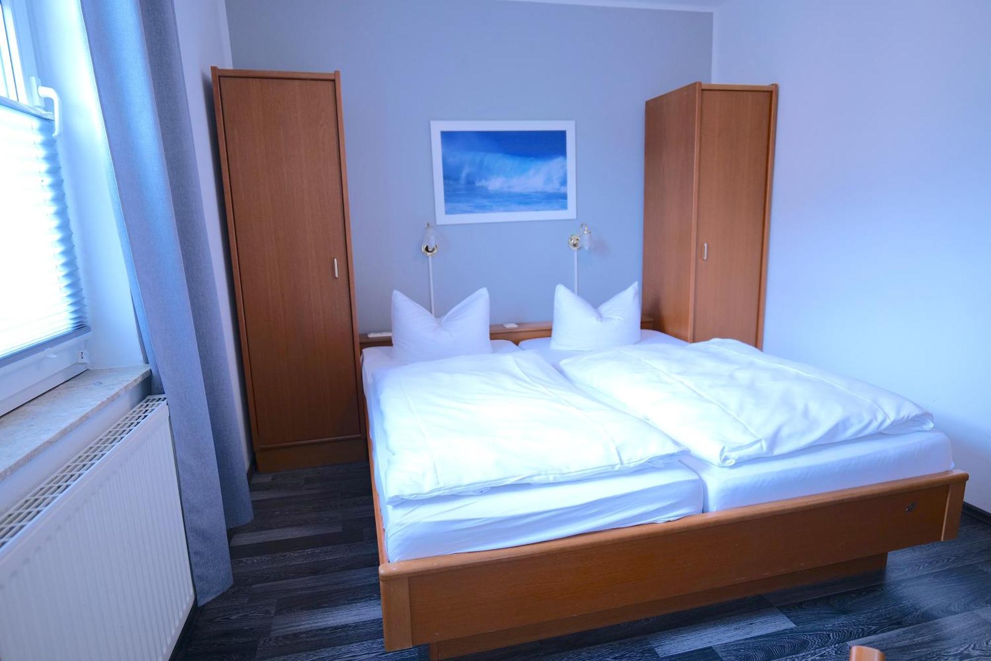 Hotel & Restaurant Am Bodden Putbus Ngoại thất bức ảnh